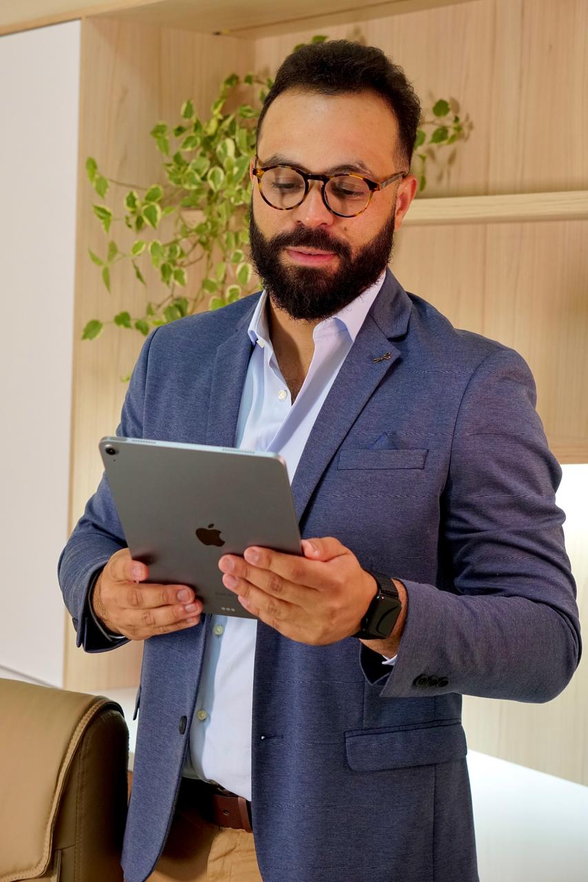 Dr. Wesley Merencio